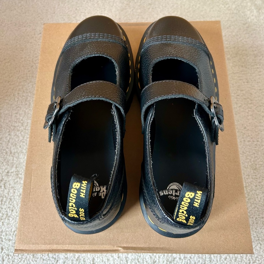 Dr. Marten Mary Janes - Picture 4 of 7